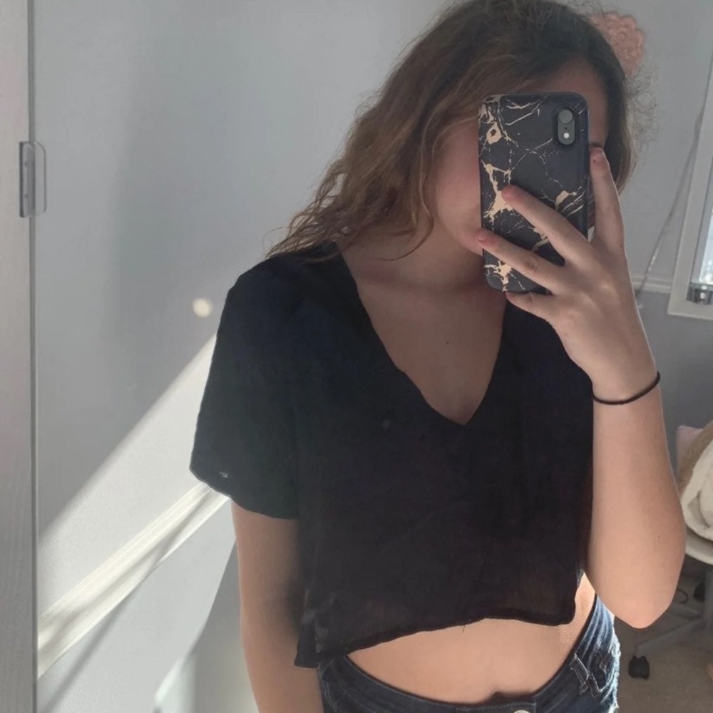 BRANDY MELVILLE CROP TOP